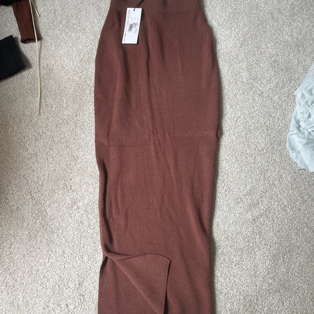 Brown Ribbed Maxi Pencil Skirt with Slit
